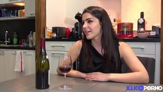 Trois bonnes queues françaises pour une salope italienne